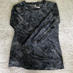 Tie dye gray long sleeve